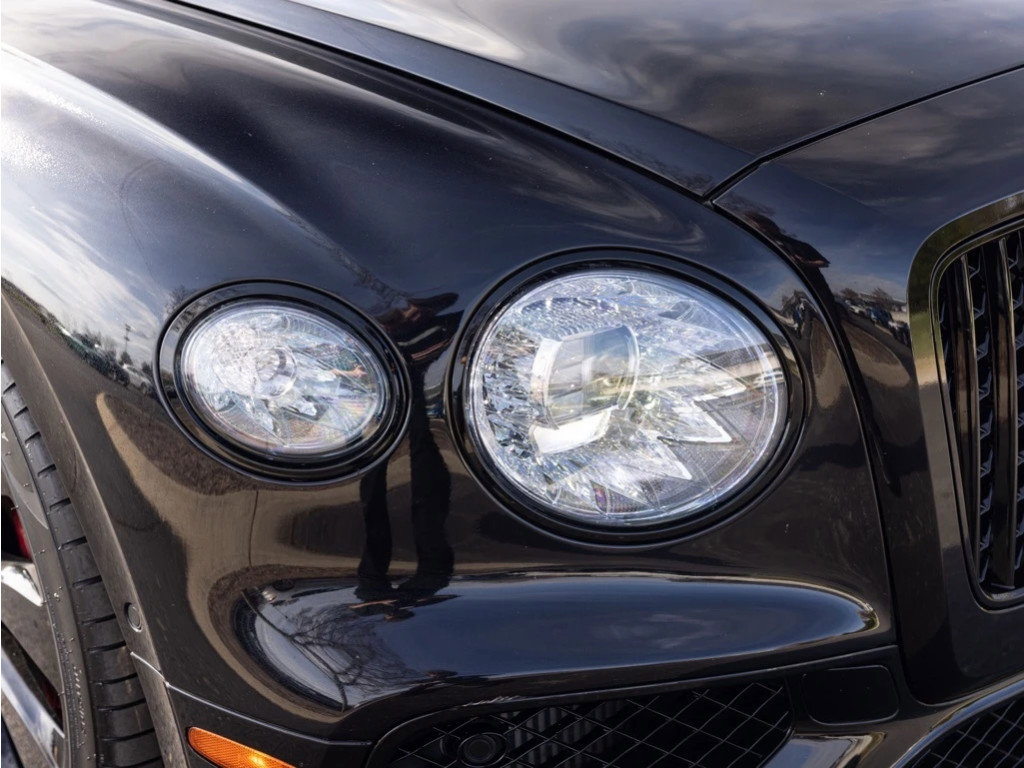 Certified 2022 Bentley Flying Spur W12 image 19