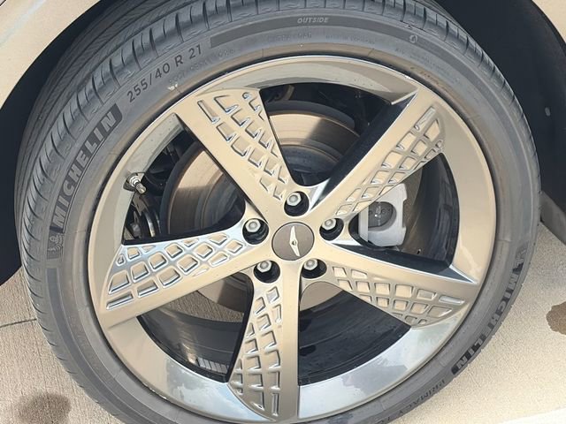 Used 2022 Genesis GV70 2.5T w/ Sport Prestige Package image 11