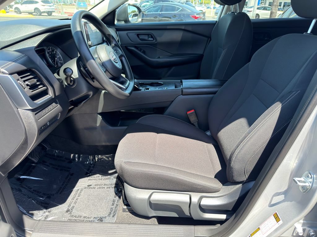 Used 2024 Nissan Rogue S FWD image 14