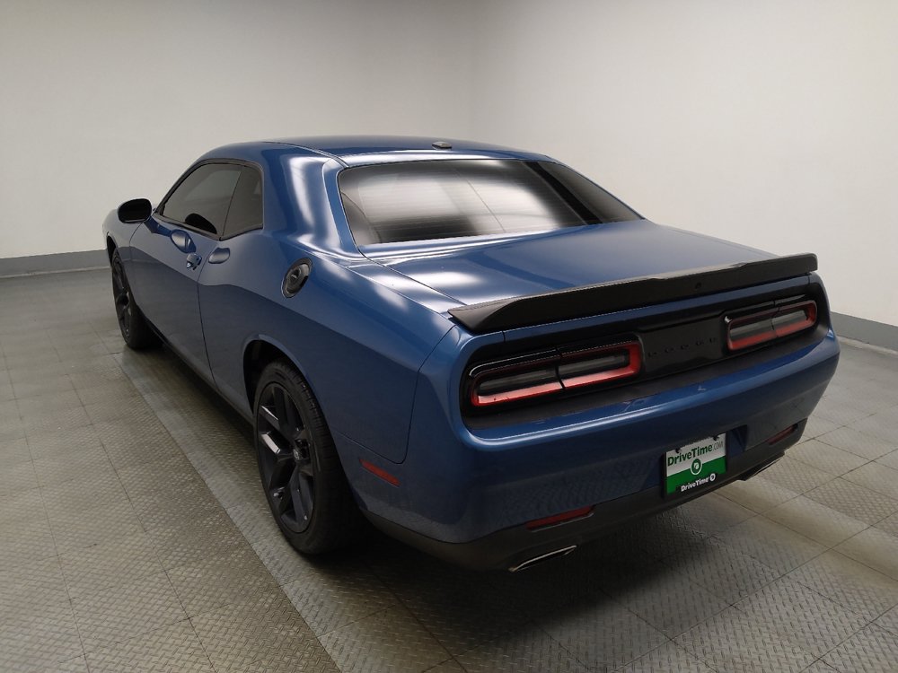 Used 2020 Dodge Challenger SXT w/ Blacktop Package RWD image 5