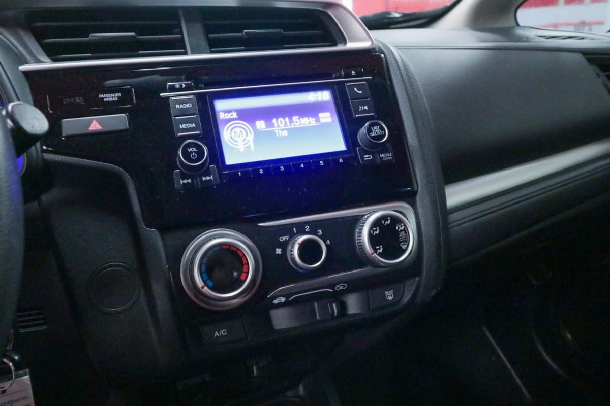 Used 2019 Honda Fit LX image 9