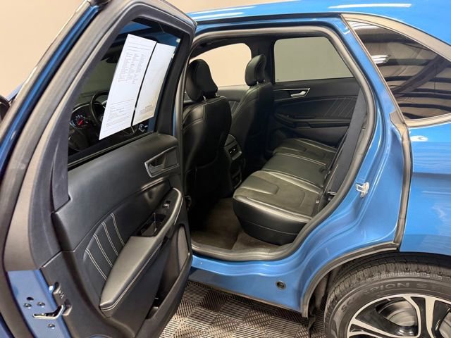 Used 2019 Ford Edge ST w/ Cold Weather Package AWD/4WD image 18