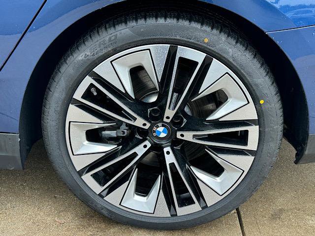 Certified 2024 BMW 540i xDrive image 32