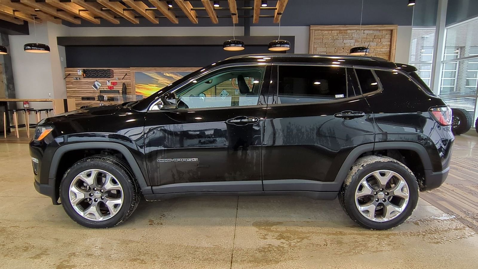 Used 2020 Jeep Compass Limited image 3