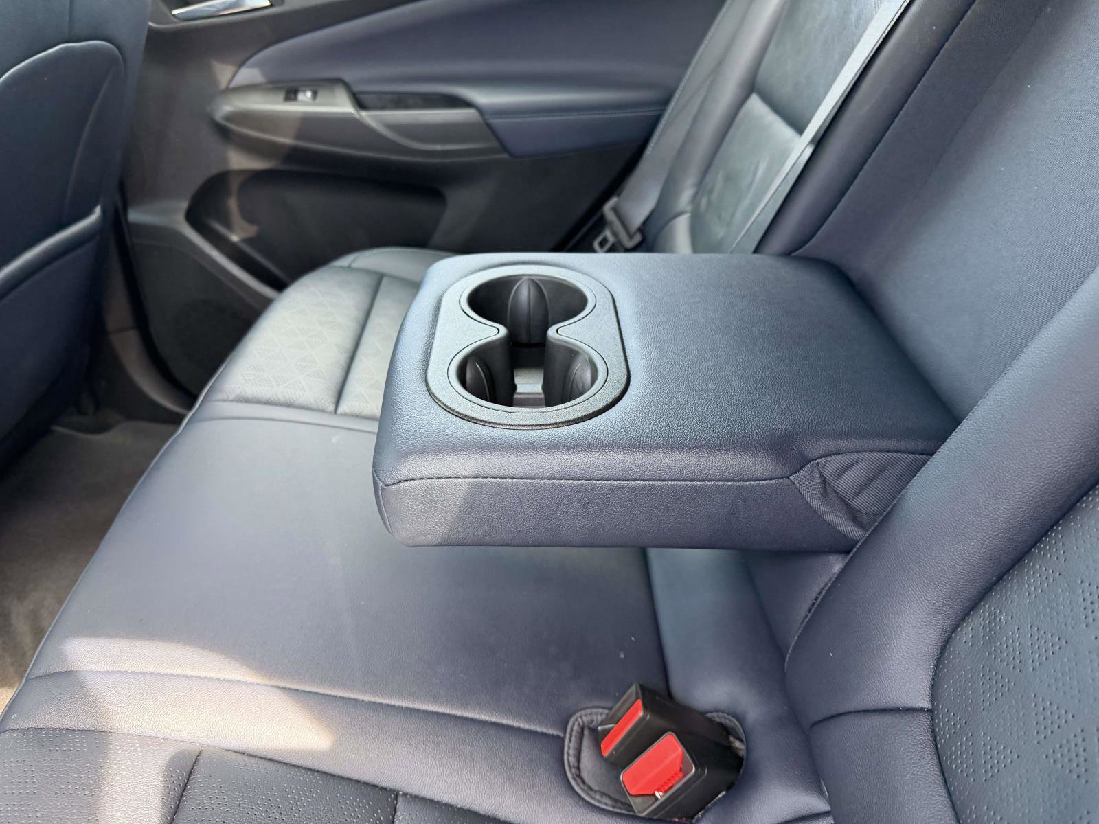 Certified 2022 Chevrolet Bolt EUV LT w/ Convenience Package image 14