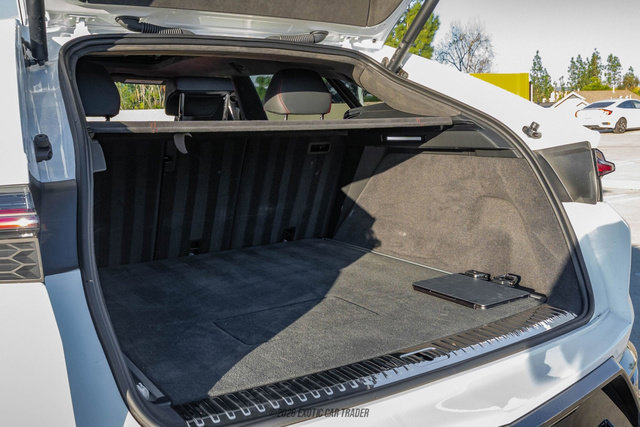 Used 2025 Lamborghini Urus SE image 63