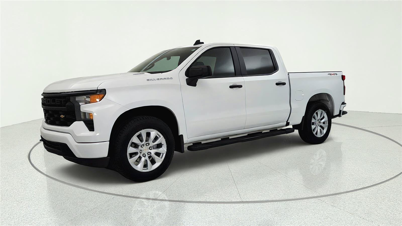 Used 2026 Chevrolet Silverado 1500 Custom AWD/4WD image 3