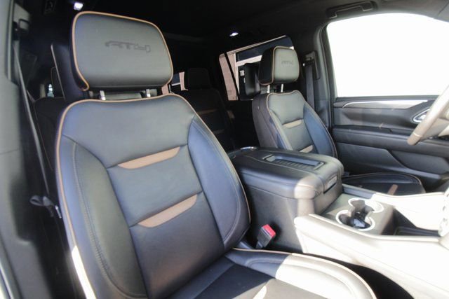 Used 2023 GMC Yukon XL AT4 w/ Technology Package image 38