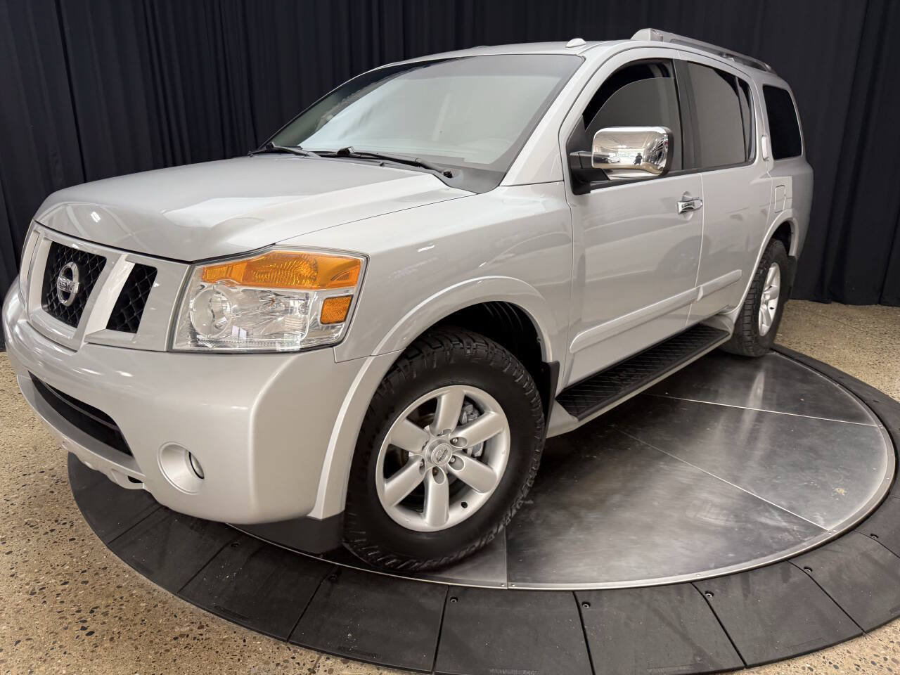Used 2012 Nissan Armada SV AWD/4WD image 2