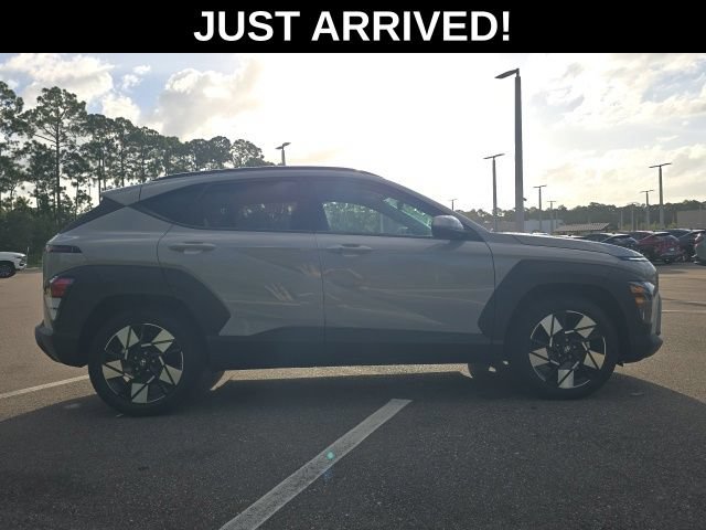 Used 2024 Hyundai Kona SEL FWD image 3