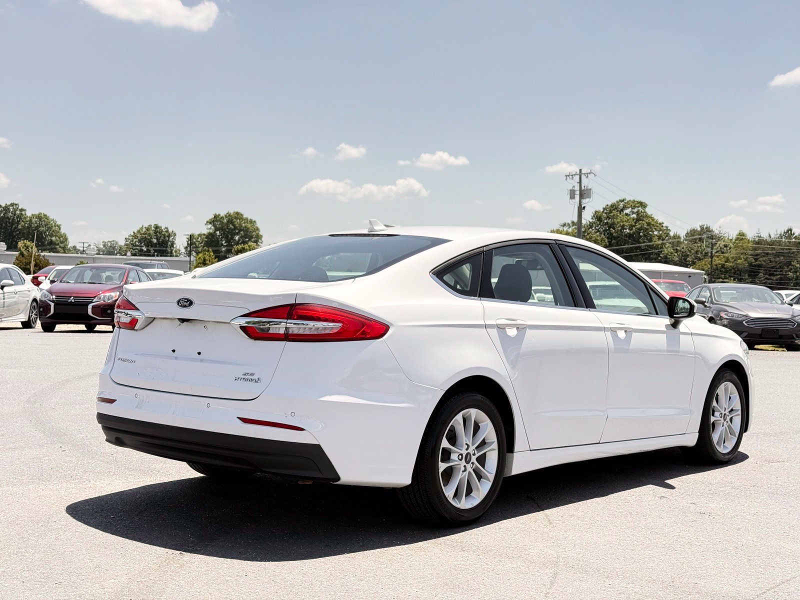 Used 2019 Ford Fusion SE FWD image 6