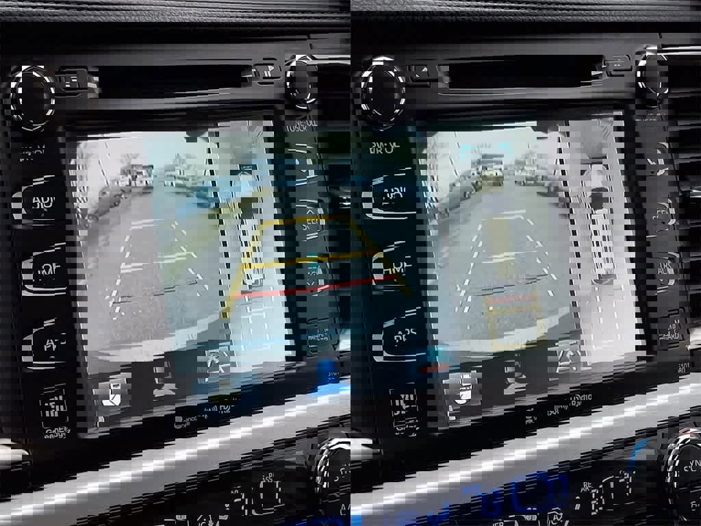 Used 2017 Toyota Highlander Limited Platinum image 20