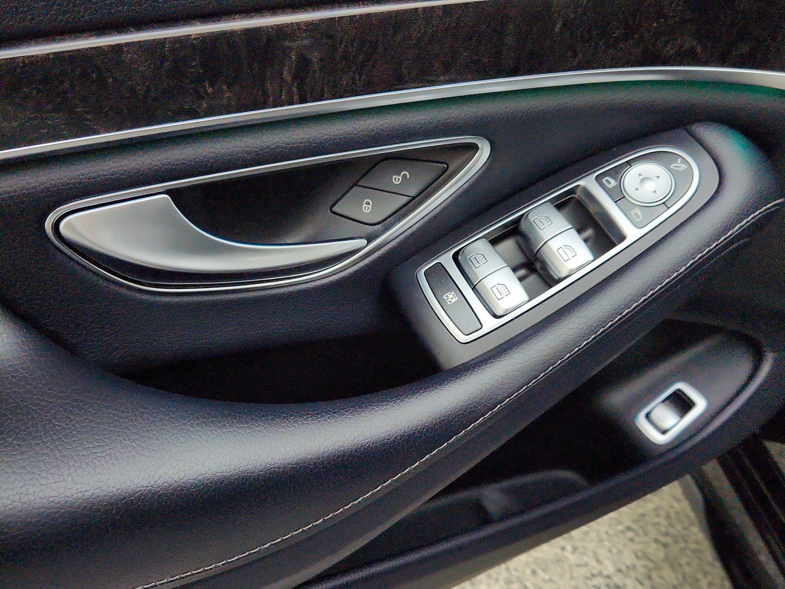Used 2018 Mercedes-Benz S 450 Sedan image 26