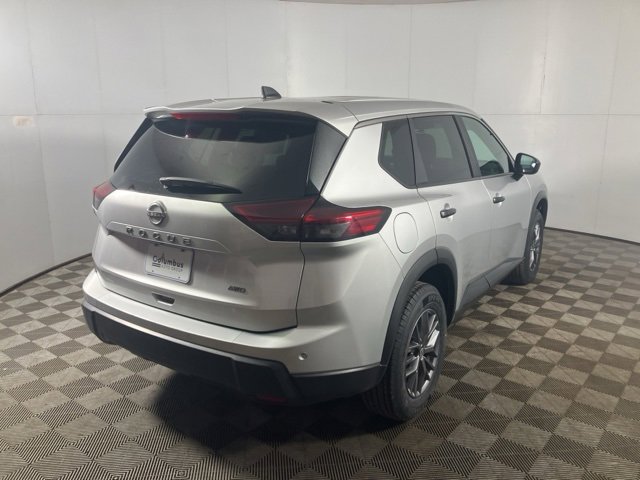 Used 2024 Nissan Rogue S image 9