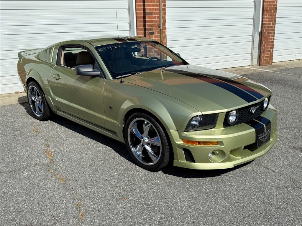 Used 2005 Ford Mustang GT Premium image 23