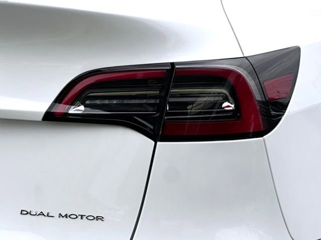 Used 2023 Tesla Model Y Long Range image 12