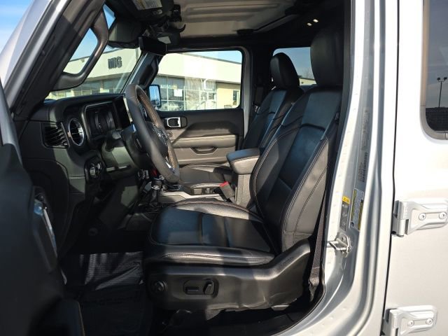 Used 2024 Jeep Wrangler Sahara w/ Technology Group image 11
