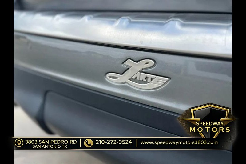 Used 2017 INFINITI QX80 2WD w/ Driver Assistance Package image 8