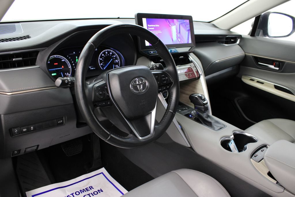 Used 2024 Toyota Venza XLE AWD/4WD image 15
