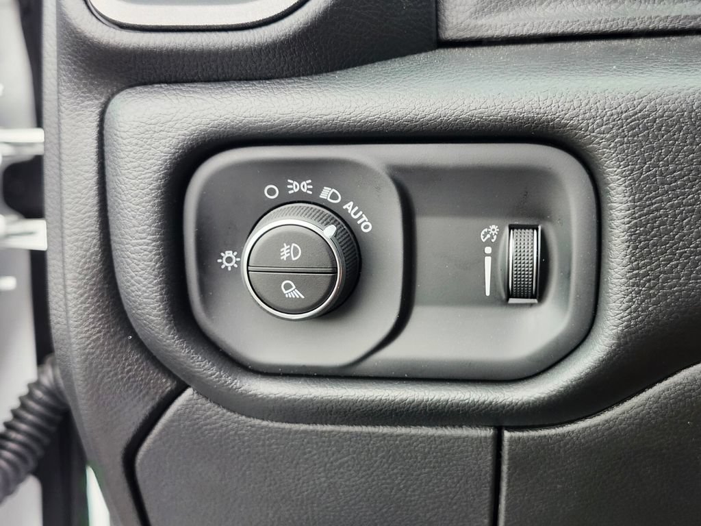 New 2026 RAM 2500 Tradesman AWD/4WD image 23