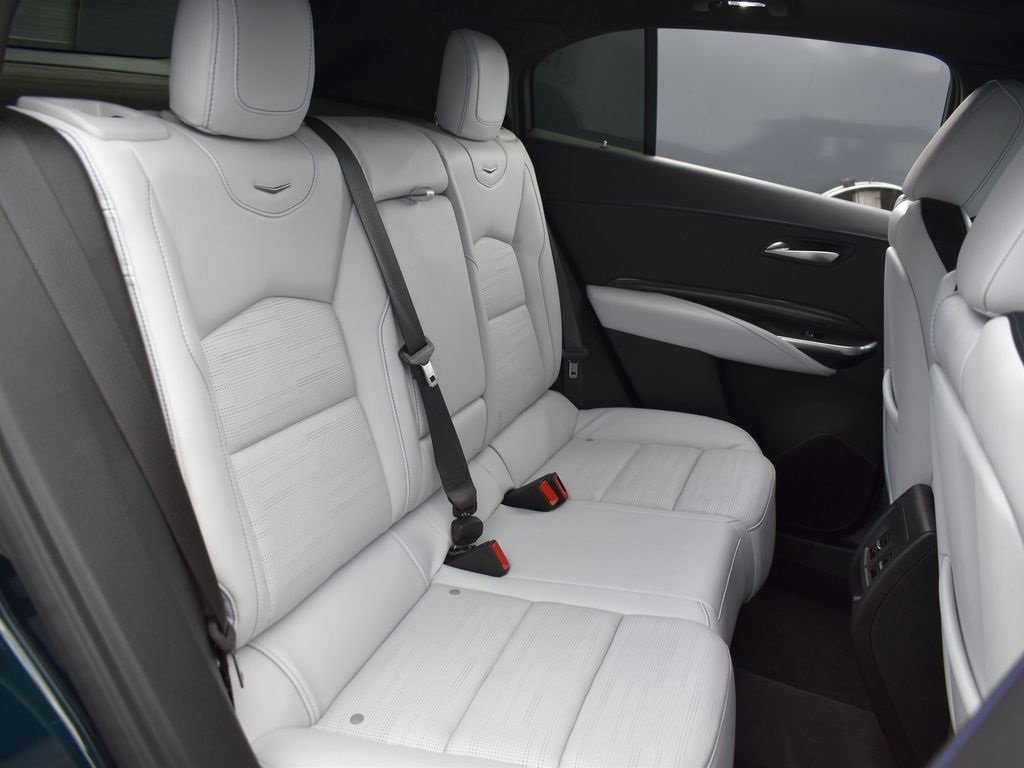 Certified 2025 Cadillac XT4 Sport image 33