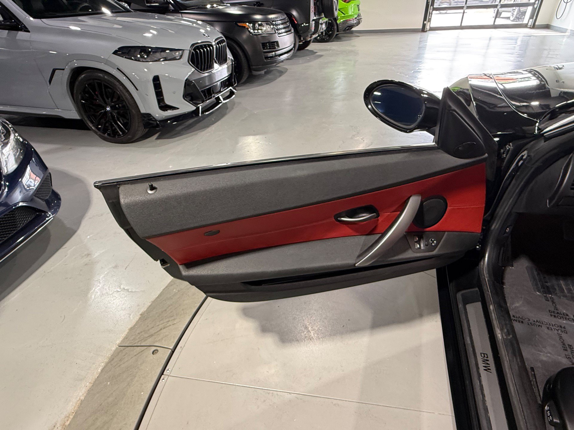 Used 2005 BMW Z4 3.0i RWD image 18