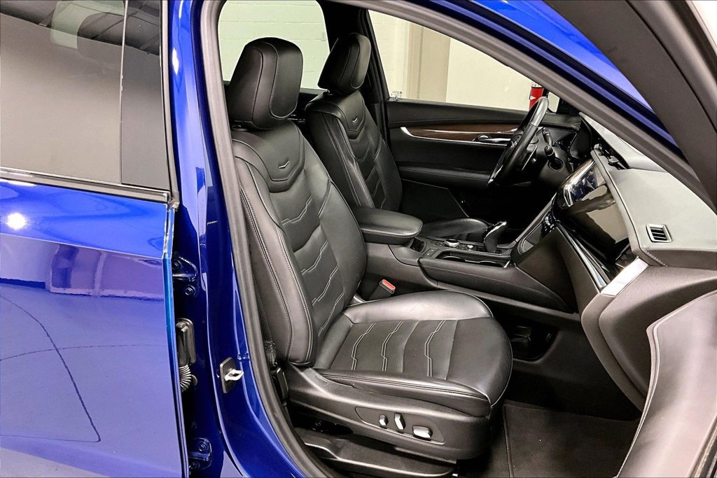 Used 2023 Cadillac XT6 Sport w/ Platinum Package AWD/4WD image 9