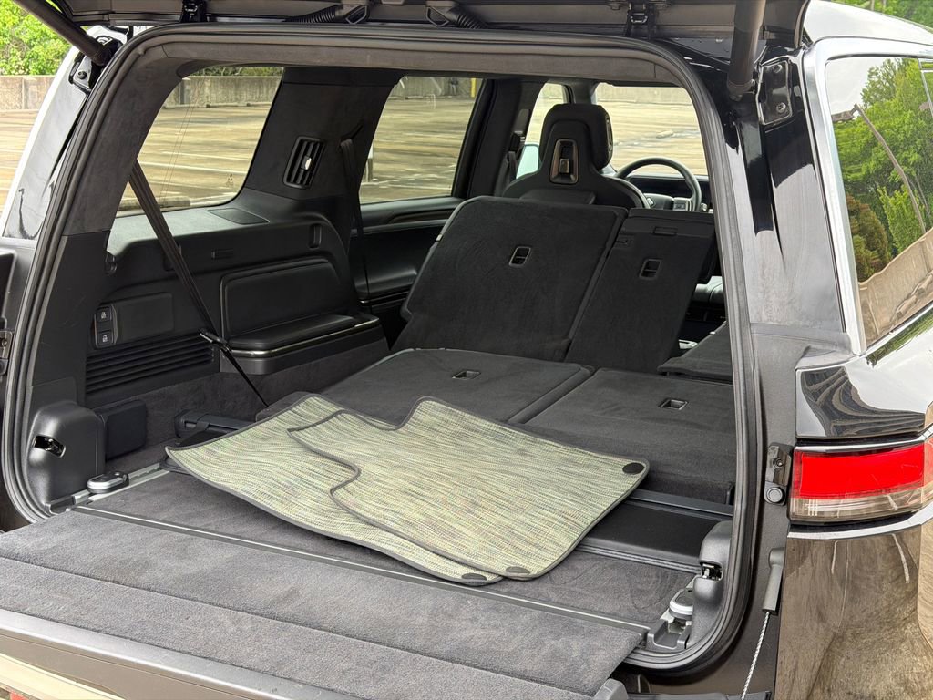 Used 2023 Rivian R1S Adventure AWD/4WD image 9
