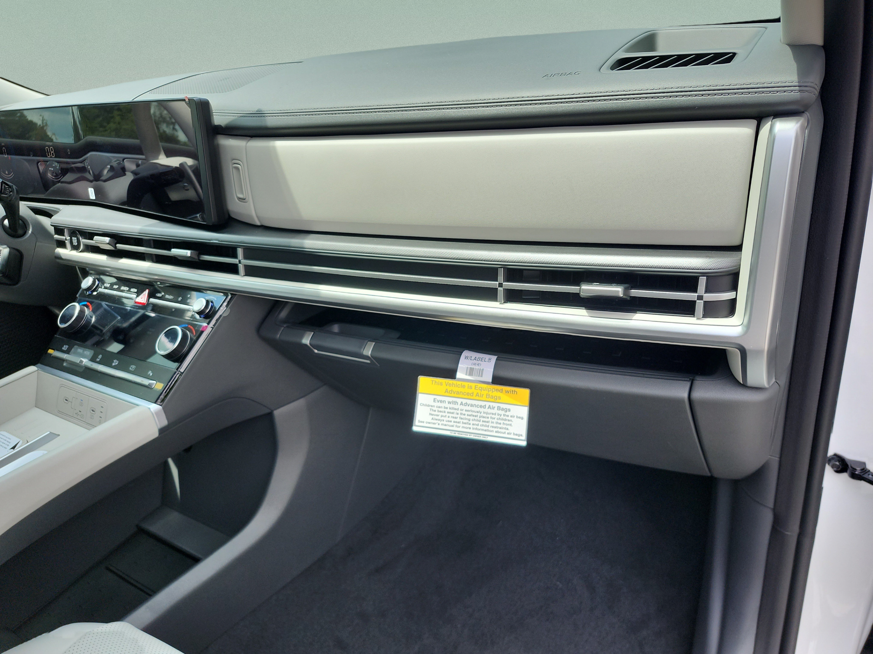 New 2027 Hyundai Santa Fe SEL FWD image 19