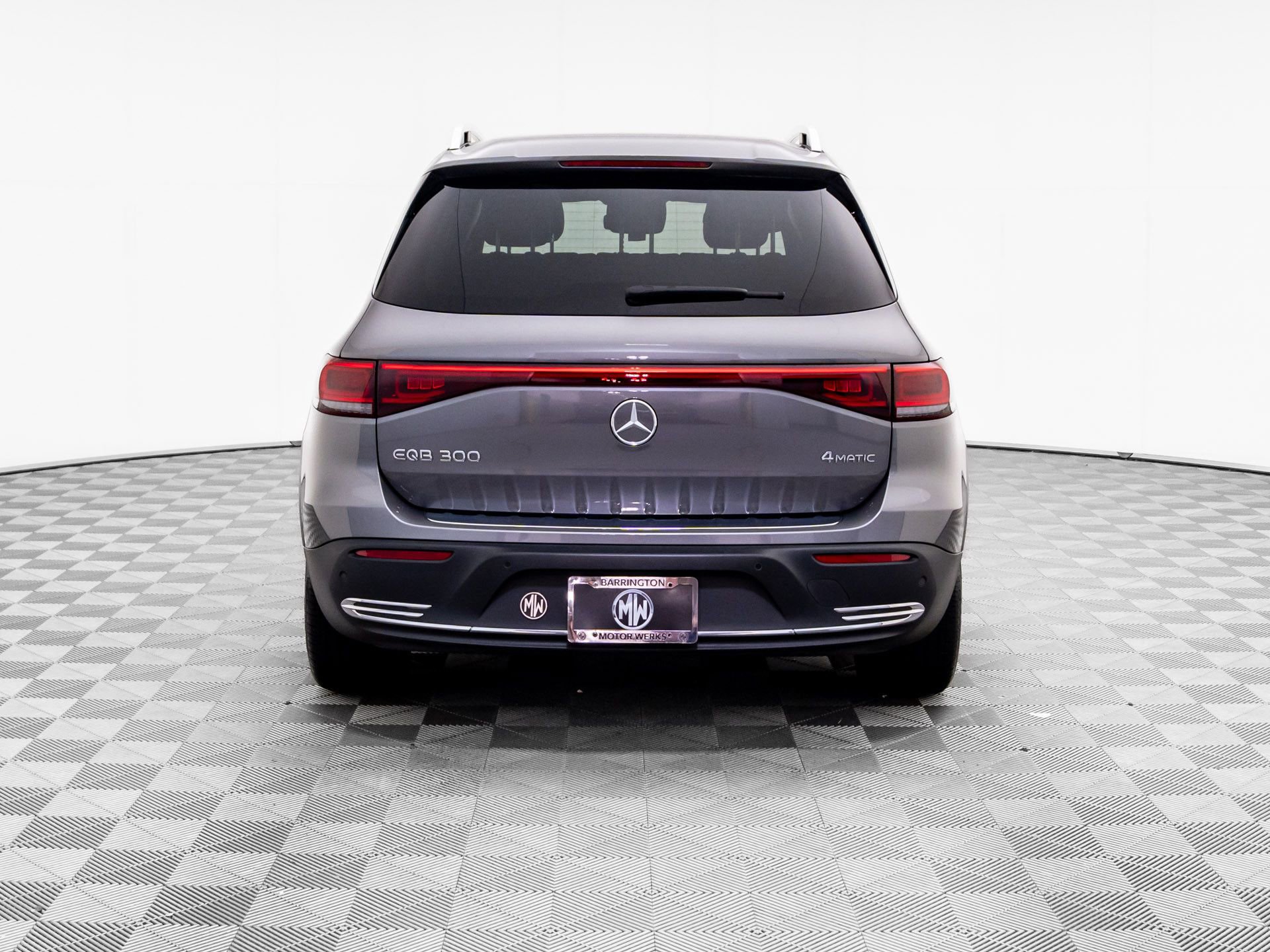 Used 2023 Mercedes-Benz EQB 300 4MATIC w/ Exclusive Package image 5