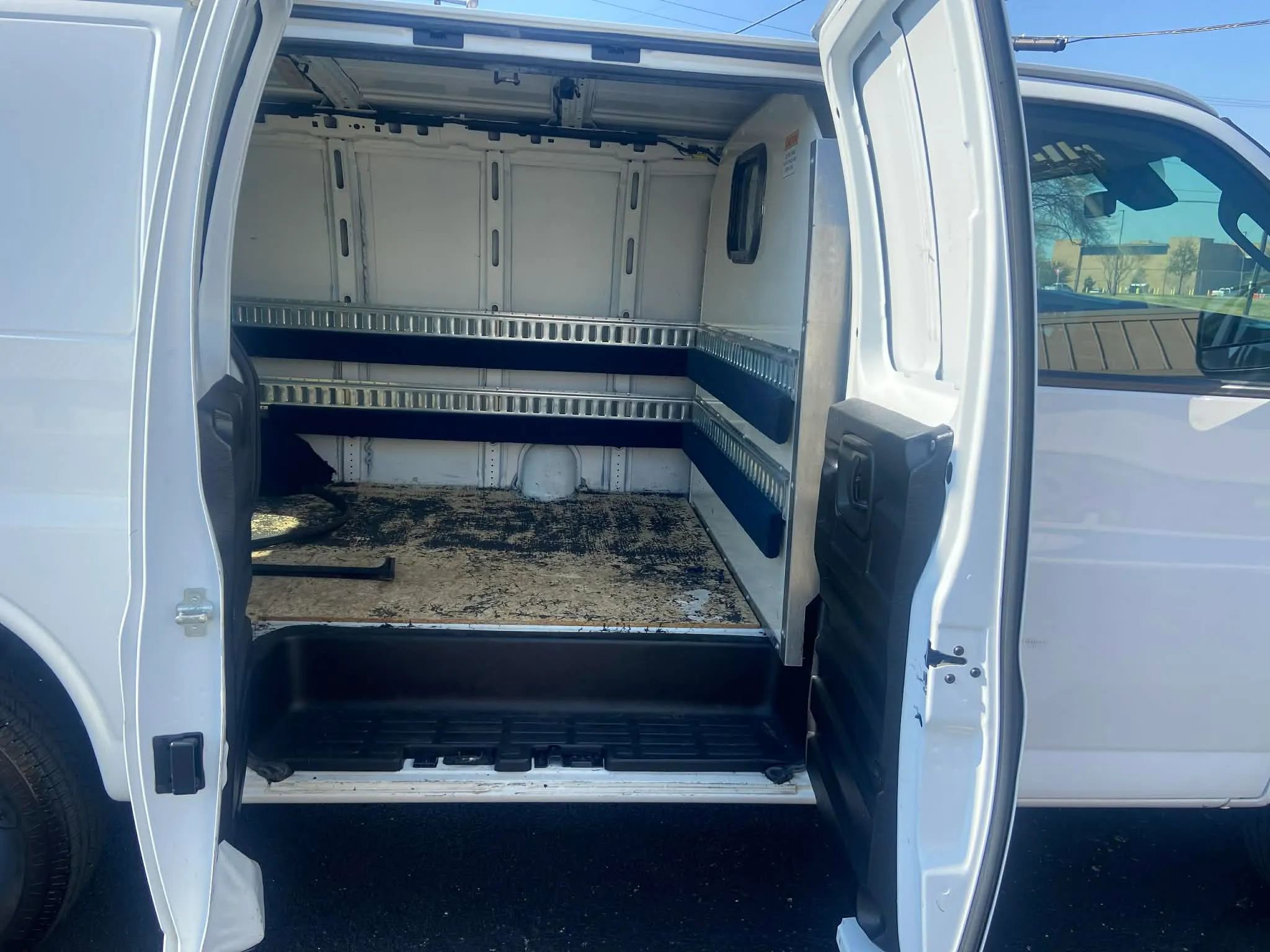 Used 2019 Chevrolet Express 2500 image 10
