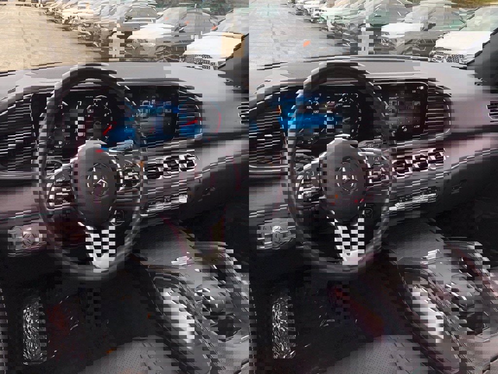 Certified 2022 Mercedes-Benz GLE 350 4MATIC w/ AMG Line Exterior image 15