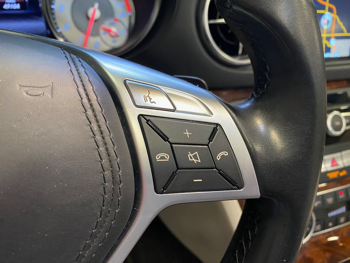 Used 2014 Mercedes-Benz SL 550 image 36