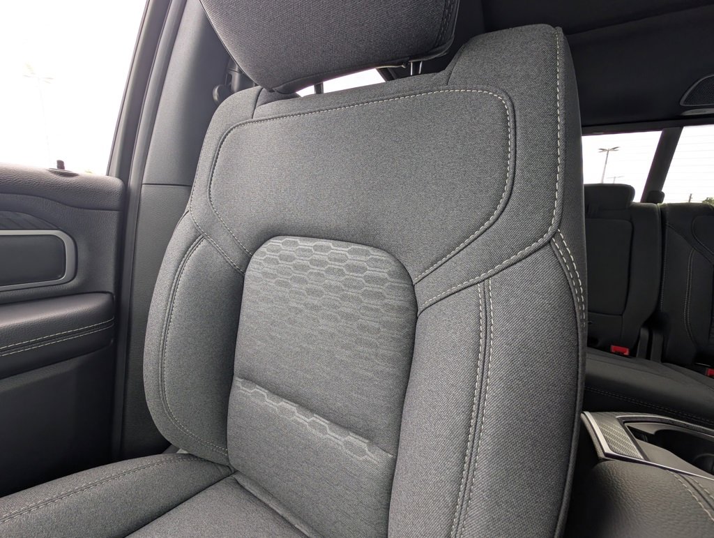 New 2026 RAM 1500 4x4 Crew Cab image 12