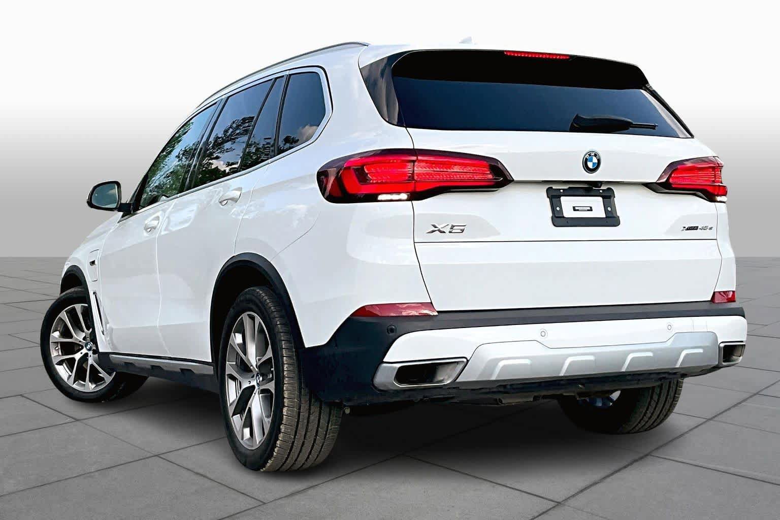 Certified 2023 BMW X5 xDrive45e w/ Climate Comfort Package image 11