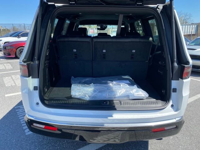 New 2023 Jeep Wagoneer Series III w/ Preferred Equipment Group image 7