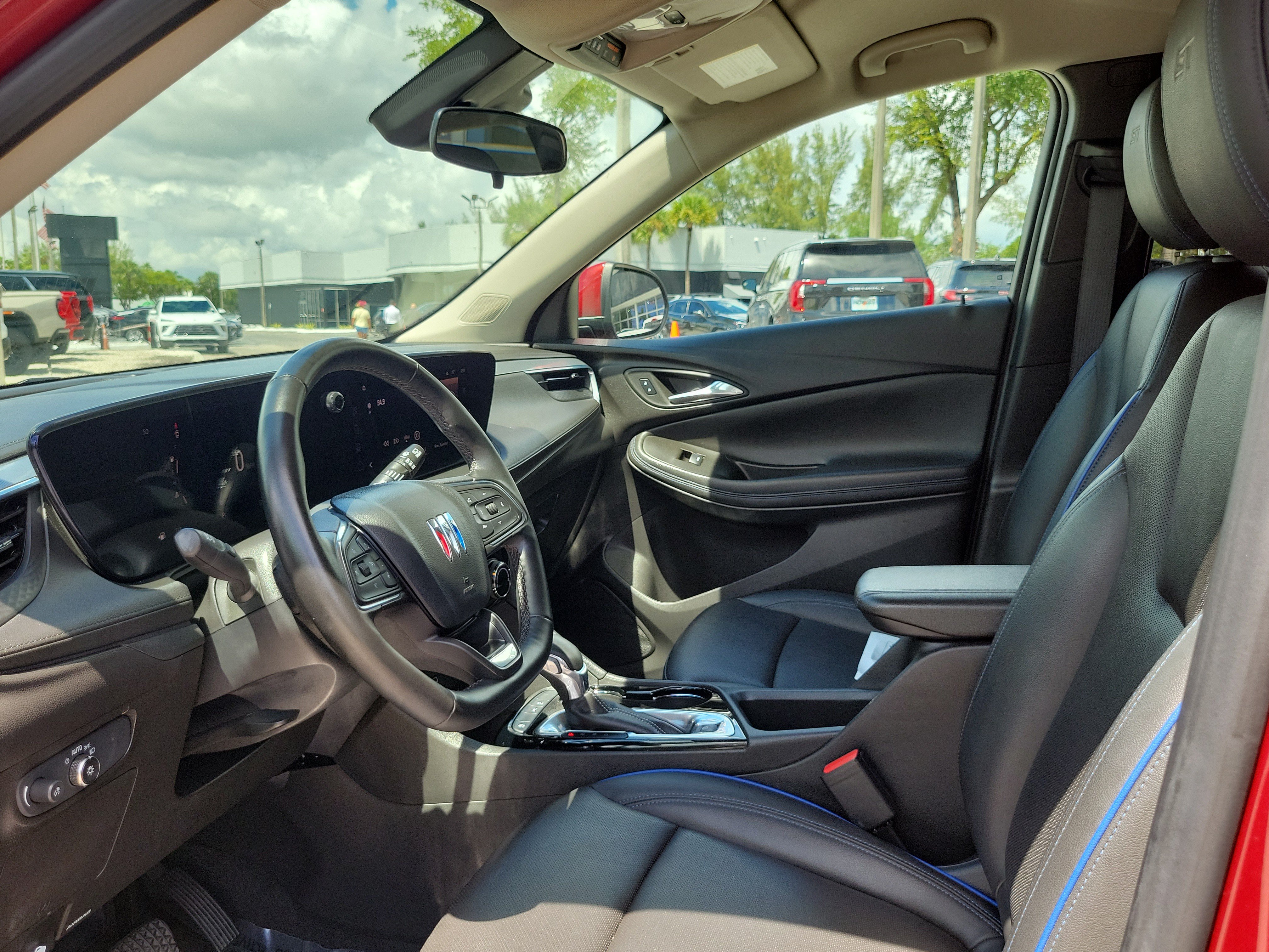 Used 2025 Buick Encore GX Sport Touring w/ Comfort Package FWD image 11