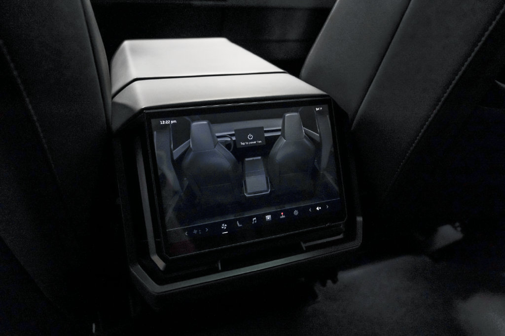 Used 2024 Tesla Cybertruck AWD Crew Cab image 34