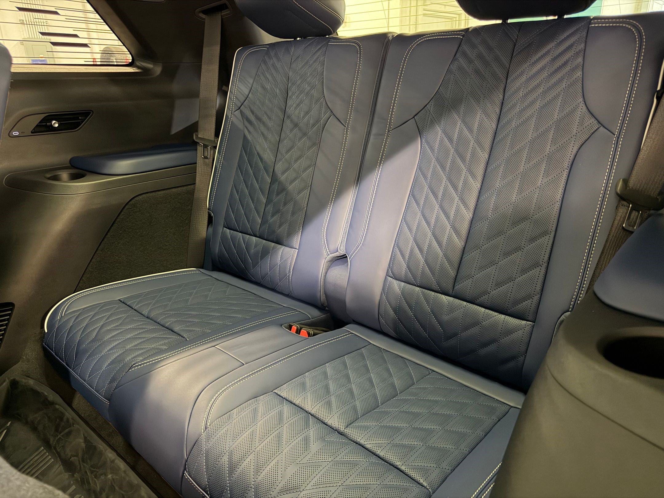 New 2026 Cadillac Vistiq Premium Luxury w/ LPO, Floor Liner Package AWD/4WD image 47