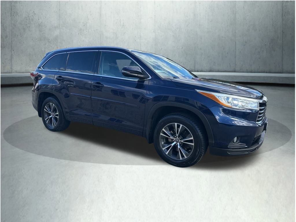 Used 2016 Toyota Highlander XLE image 7