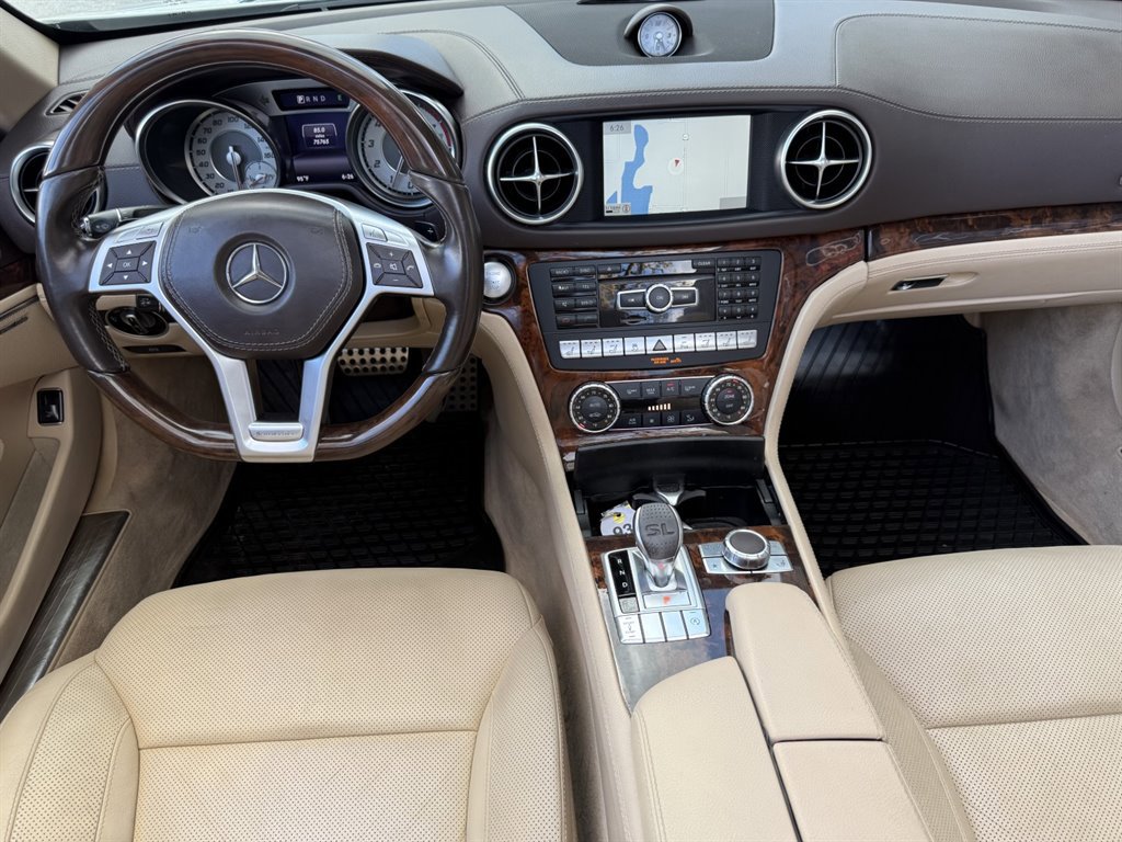 Used 2015 Mercedes-Benz SL 550 w/ Driver Assistance Package image 24