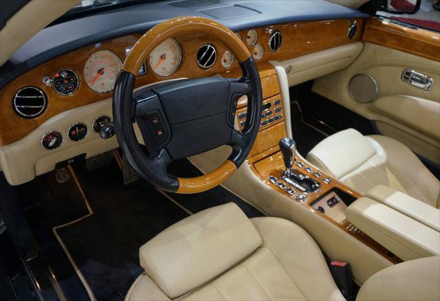 Used 2007 Bentley Azure RWD image 18