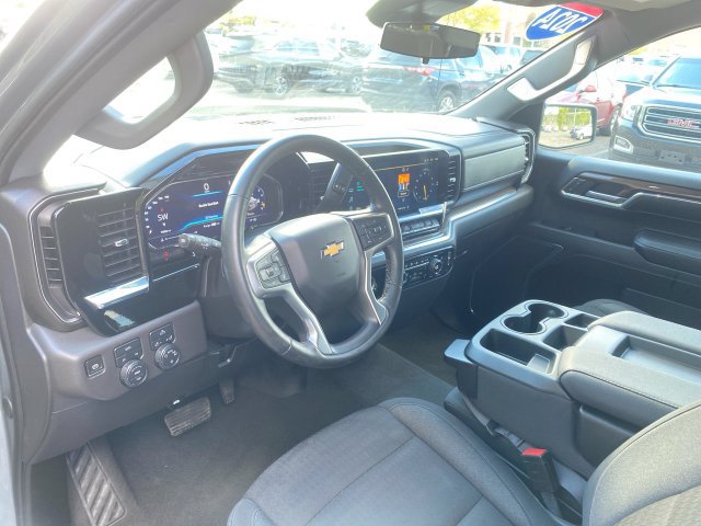 Used 2024 Chevrolet Silverado 1500 LT AWD/4WD image 10