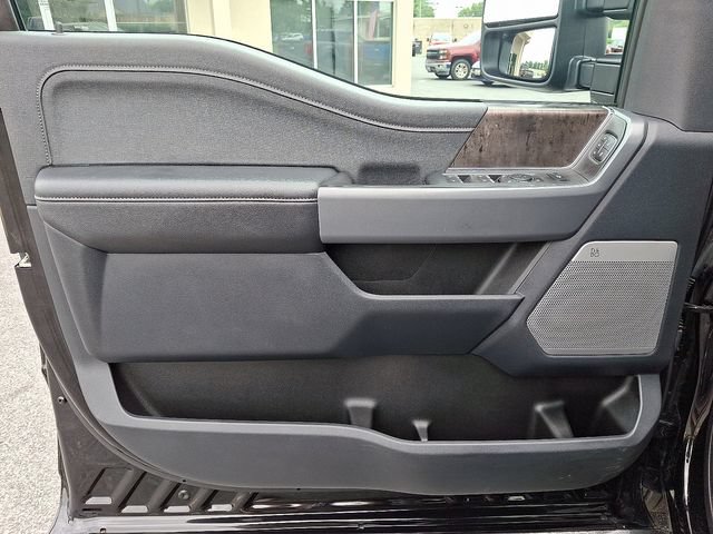 Used 2024 Ford F250 Lariat w/ Sport Appearance Package AWD/4WD image 13