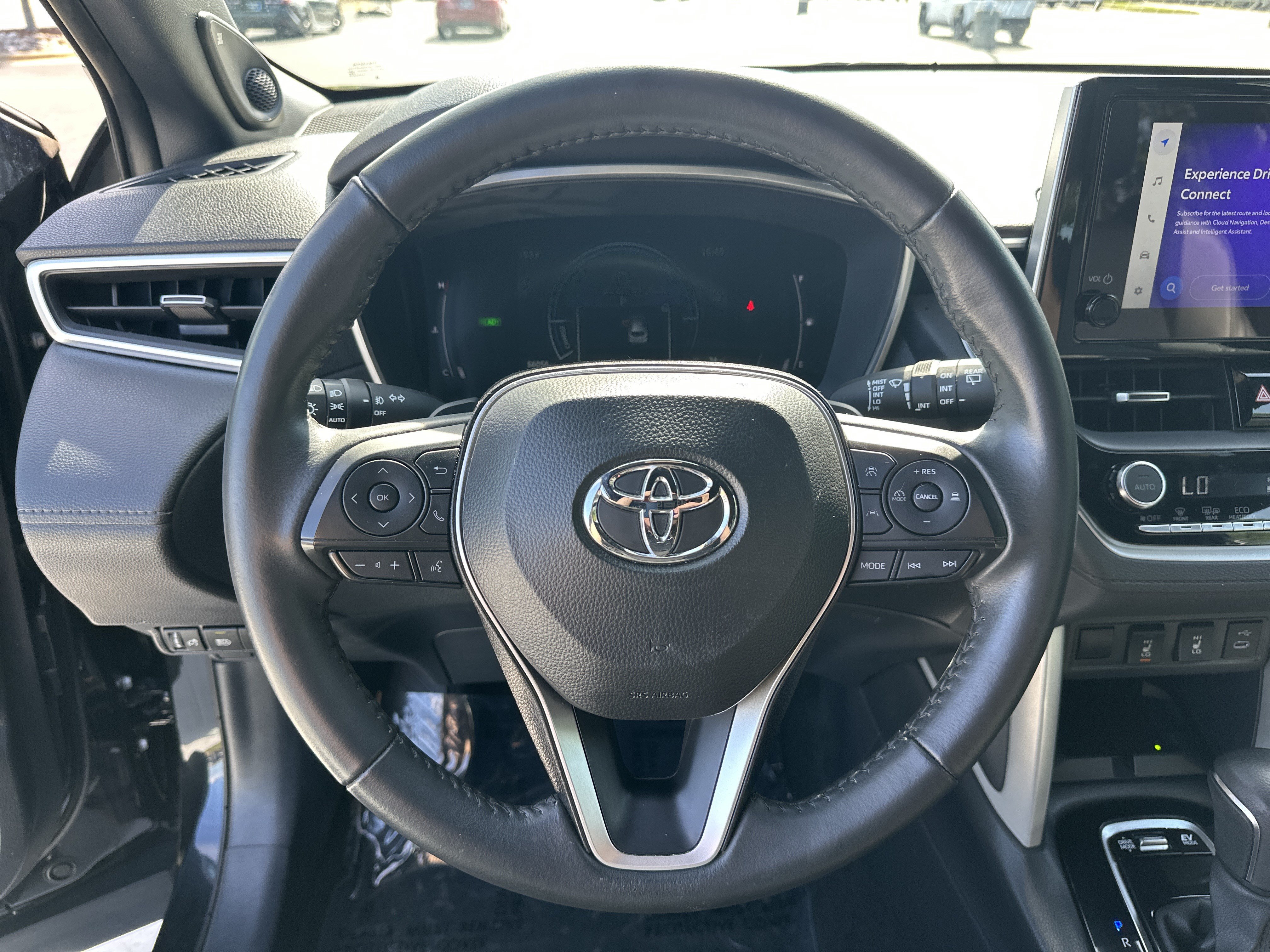 Used 2024 Toyota Corolla Cross AWD Hybrid w/ Convenience Package image 18