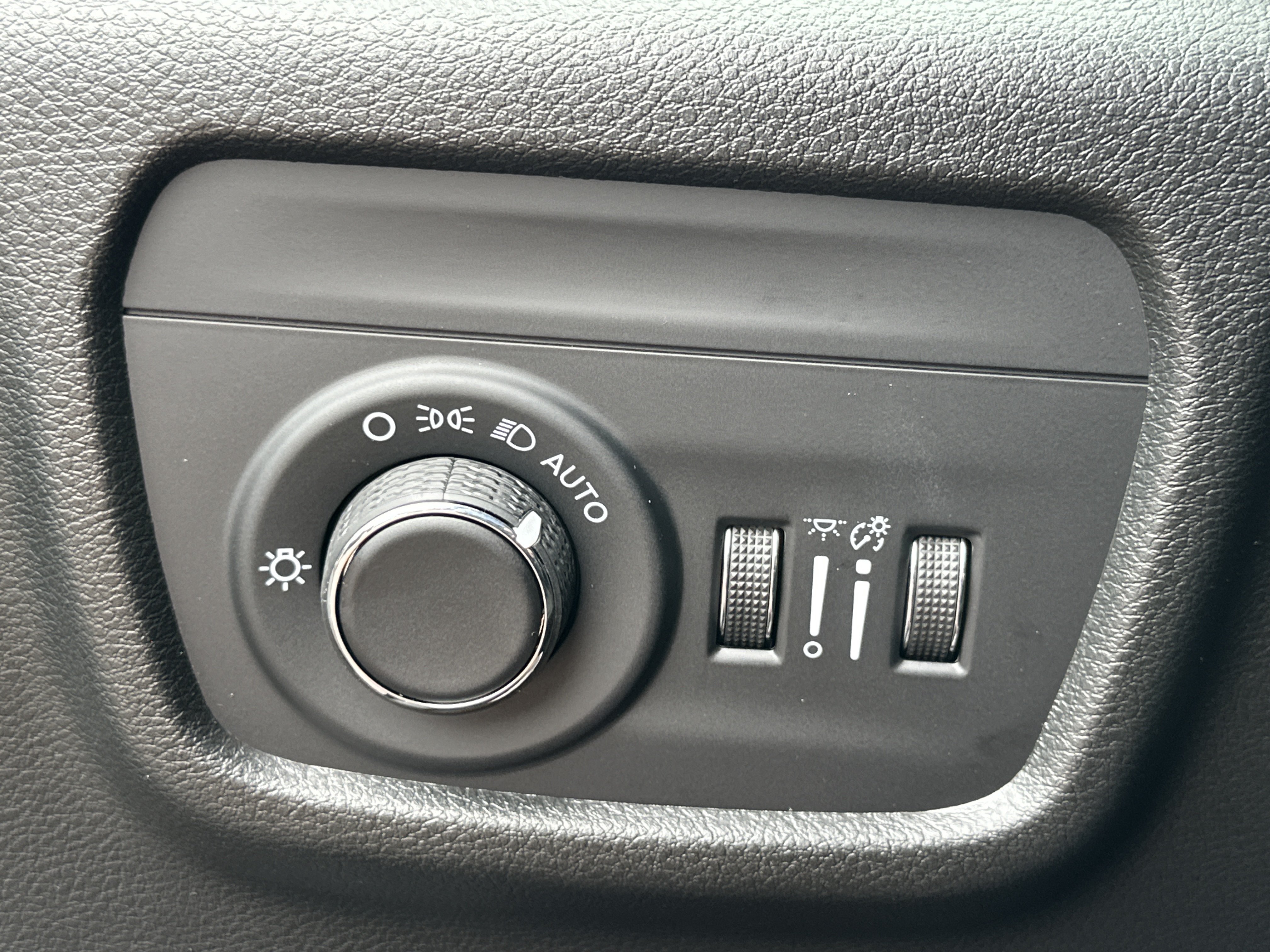 New 2026 Jeep Grand Cherokee Altitude AWD/4WD image 11