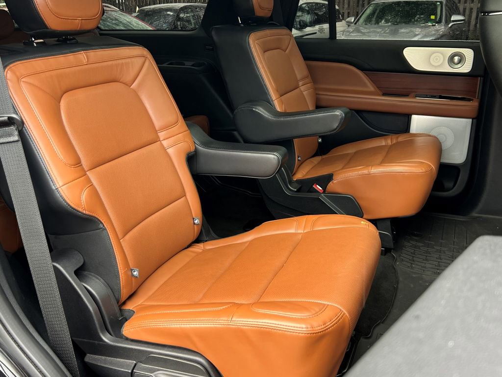 Certified 2021 Lincoln Navigator Reserve image 16