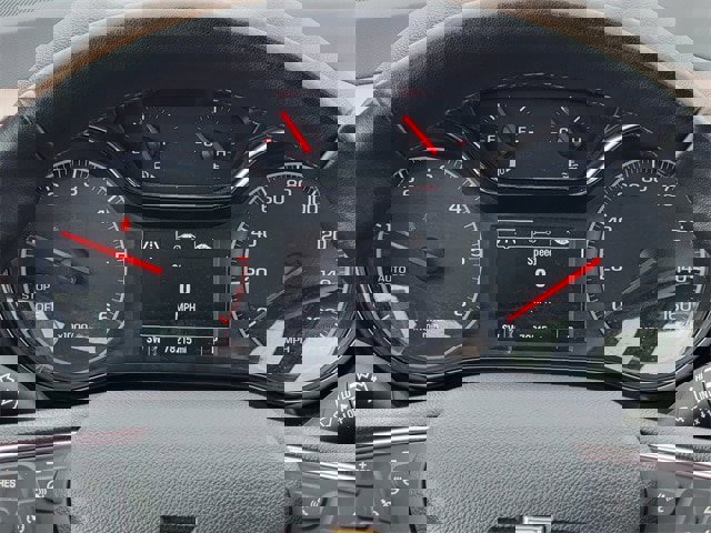 Used 2019 Chevrolet Cruze Diesel w/ Sun And Sound Package image 35