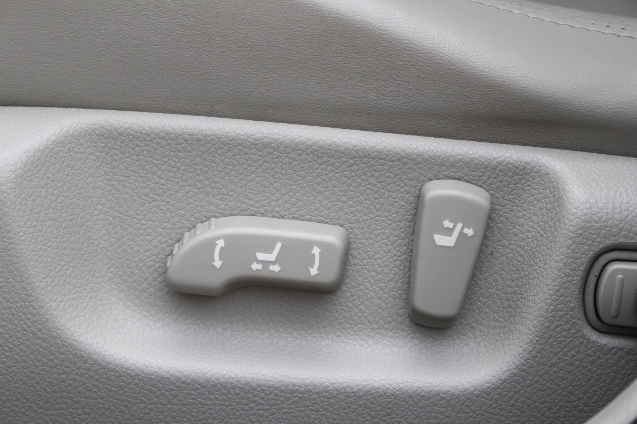 Used 2008 INFINITI M35 x w/ Technology Pkg image 16