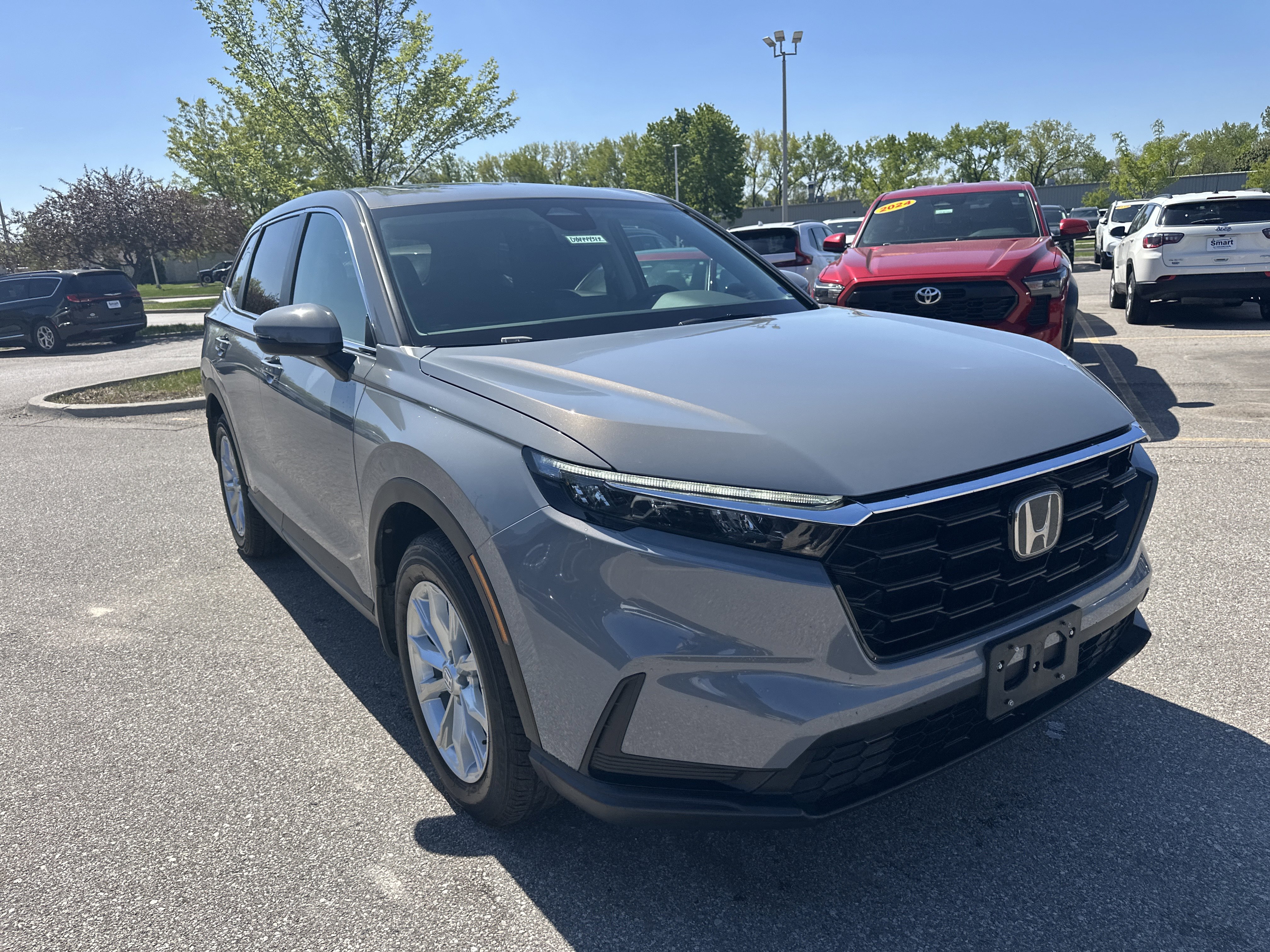 Used 2025 Honda CR-V EX image 2